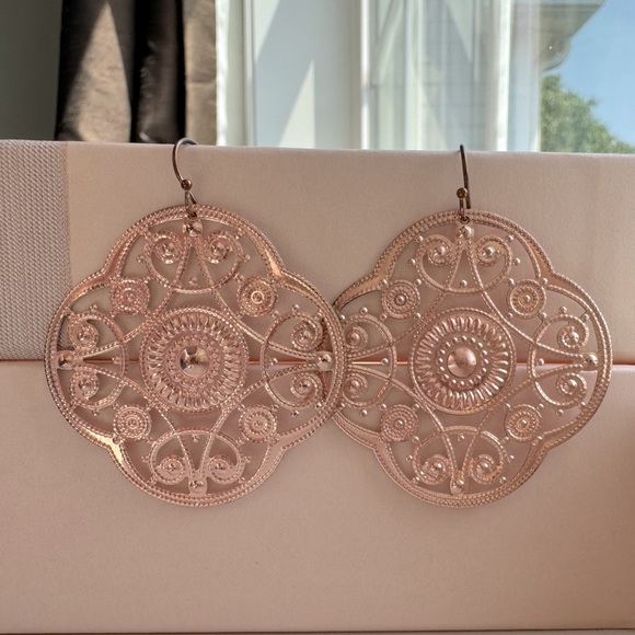 Vintage Jewelry - Rose Gold Dangle Earrings Filigree Drop Statement Earrings Medallion